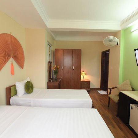 Holiday Lakeview Hotel Hanoi Zewnętrze zdjęcie