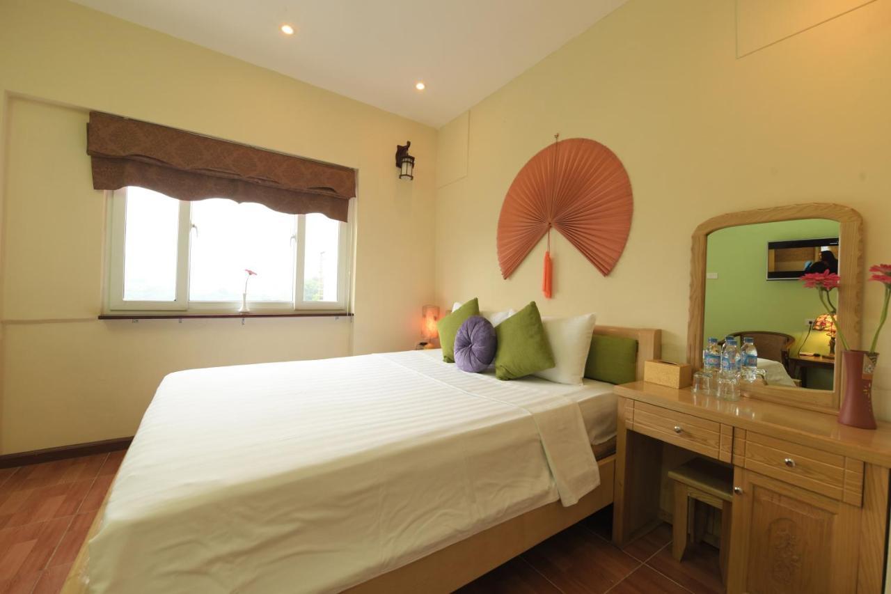 Holiday Lakeview Hotel Hanoi Zewnętrze zdjęcie