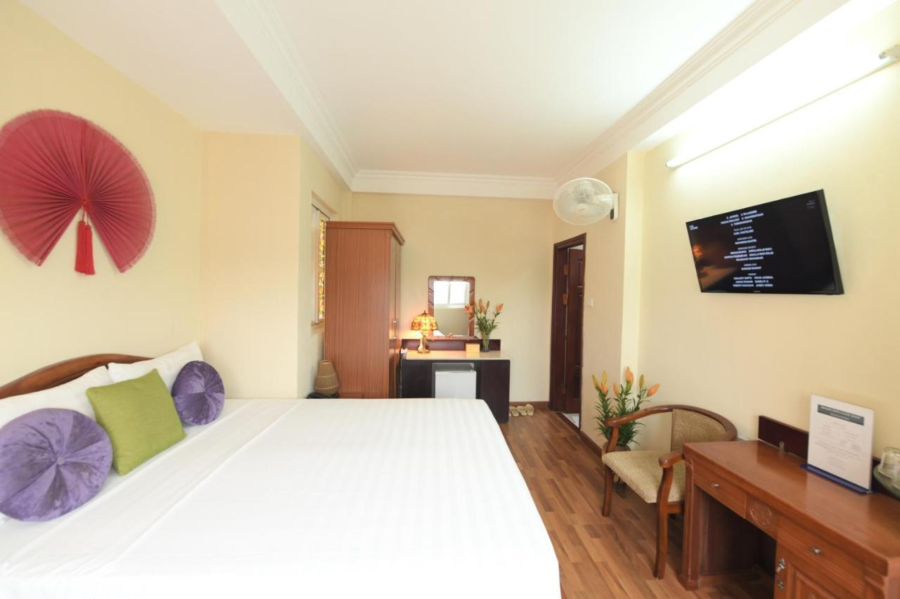 Holiday Lakeview Hotel Hanoi Zewnętrze zdjęcie